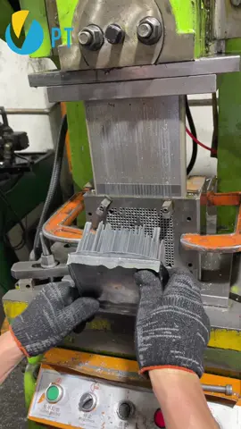 #fyp #fypシ #fypage #factory #factoryjob #factorywork #engineering #engineer #metal #weld #assemble #cnc #cncmachine #machine #tiktok #chinatiktok #usa #look #Love #heatsink 
