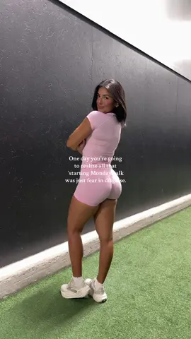 don’t let the fear of “what if” stop you from achieving your dream body <3  #fyp #Fitness #microinfluencer 