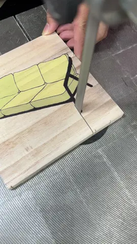 Relaxing wood cutting ASMR 🎧✨ No talking, just pure sounds of art 🇬🇧🔪#asmr #woodart #woodcutting #oddlysatisfying #handmadeart #satisfyingvideo 