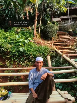 Jika gula tahu akan manisnya cinta, pasti ia tertunduk malu karena manisnya tak seberapa. - Jalaluddin Rumi - #fypage #santri #santripondok #haolcibitung 