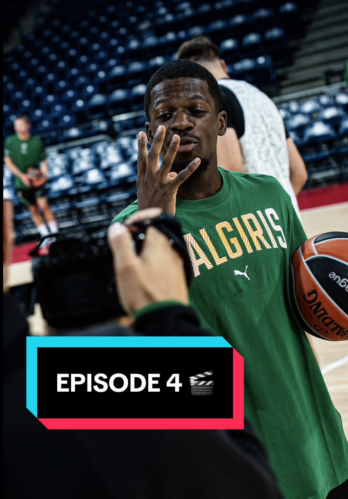 Fourth @EuroLeague round means Episode 4 of the half-court challenge! The competition got crowded this time, but who took the win? 👀💸 #zalgiris #kaunas #lithuania #basketball #euroleague 