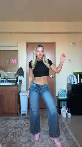 My simplifies version #fyp #dances #easydances #dancestolearnforone #foryou 