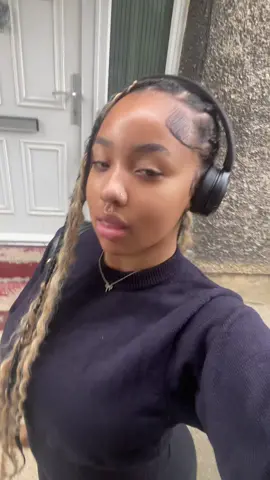 my daily tt🙂 ignore the way i’m chewing xx