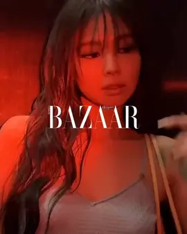 JENNIE IN PARIS 샤넬 2026 S/S 컬렉션 참석을 위해 파리에 도착한 제니 그녀의 사랑스러운 모습과 파리의 일상을 ‘찰칵’. @blackpinkofficial @JENNIE @JENNIE HQ  #PFW #JENNIE #JENNIExCHANELSS26 #CHANELSS26