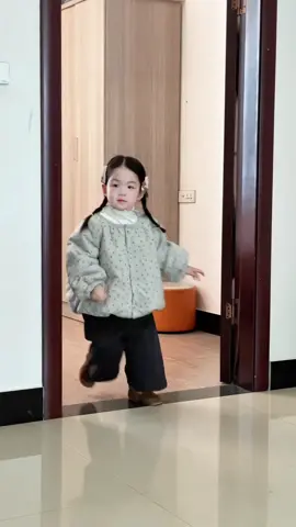 Set đồ xinh bé gái #quầnáotrẻem #thoitrangtreem #xuhuong #order #kids 