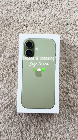 Le moment le plus satisfaisant, le déballage📱iPhone 17 Sage Green @apple 🌿 il est encore plus beau en vrai 🤍 #unboxing #iphone #asmr #apple #green 