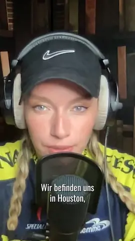 Es gibt Doppelleben... und dann gibt es Doppelleben!!! 👀 Gary Johnson ist ein ganz normaler Typ aus Houston: Lehrer, Katzenbesitzer, der klassische Musik hört und liebevoll seinen Garten pflegt. Aber wenn die Sonne untergeht, ist er jemand komplett anderes. Oder... gleich mehrere andere. Er ist der gefragteste Auftragskiller der Stadt, der jeden Job äußerst zuverlässig durchführt. Aber das ist nicht sein einziges Geheimnis. Was Gary Johnson noch verheimlicht, das könnt ihr in der neuesten PLOT HOUSE Folge #27: „Vom Doppelleben eines Auftragskillers