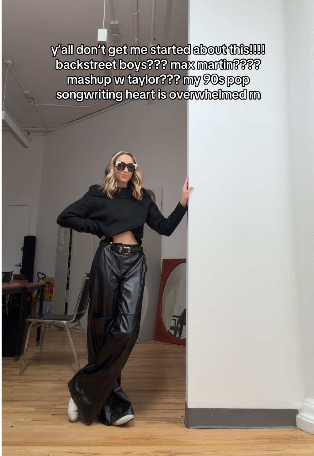 all hail max martin!!!!!!!! #fyp #taylorswift #maxmartin #pop #thelifeofashowgirl #swifttok 