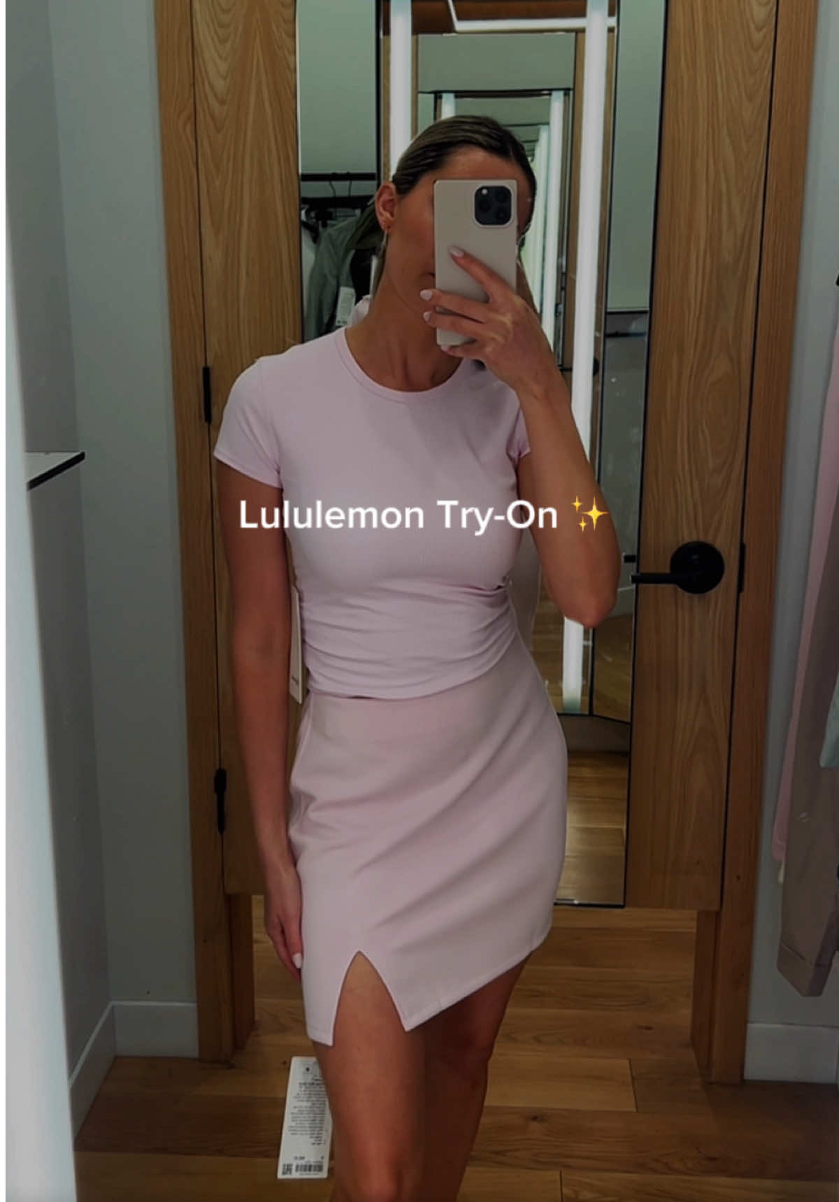 Details in profile! Loving these new outfits from Lululemon 🍋 The linen pants are 🤌🏻 #lululemon #lululemonhaul #lululemonaddict #athleisure #lululemoncollection 