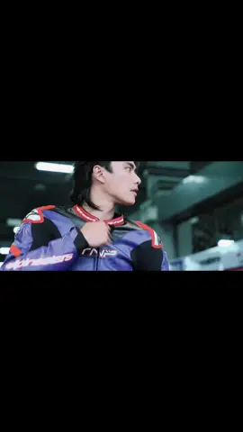 Meu motociclista favorito @ohmpawat foi treinar hoje. ✨14.10.2025✨🏍️ #ohmpawat #ยิ้ม5พันของโอมภวัต #thailand #GlobalStar #motociclista 