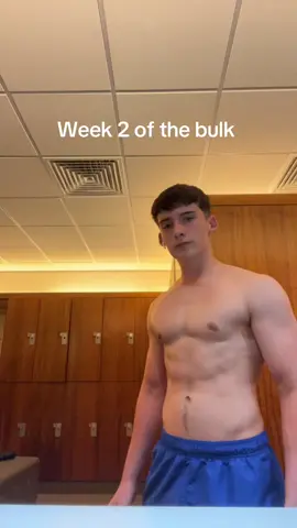 Week 2 of the bulk still weigh the same 😭 #fyp #bulk#gym #motivation #GymTok 