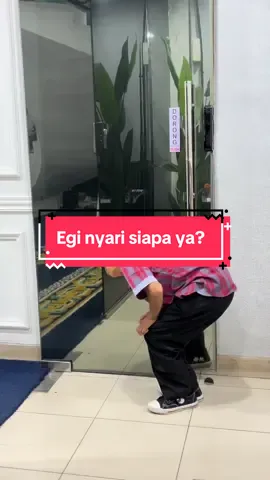 Nyari siapa sih egi? #egi #egikdm #omzeinbupatiaing #videol 