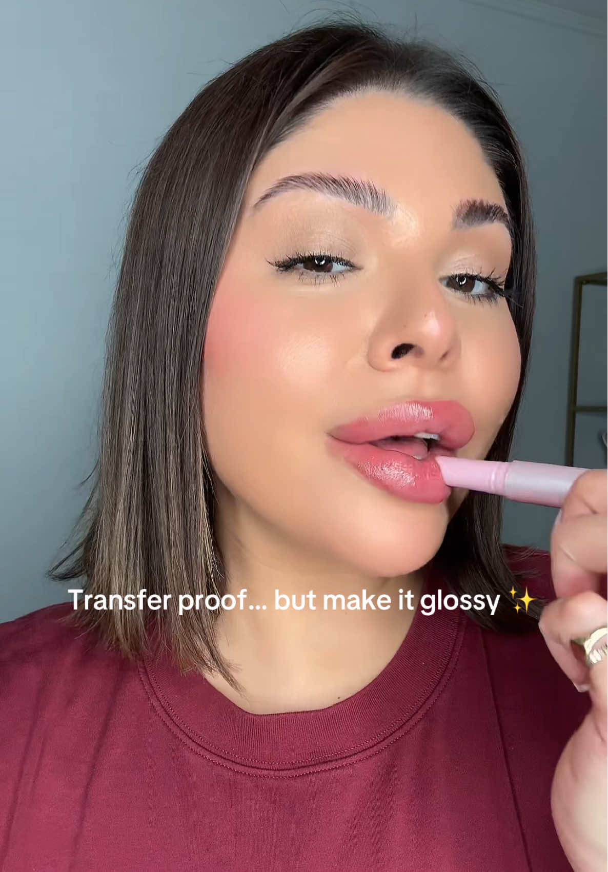 The gloss that doesn’t move! #lipgloss #transferprooflipstick #longlastinglipstick #beauty 