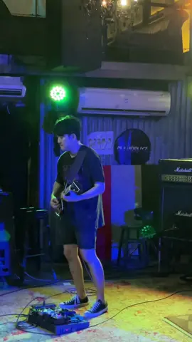 นี่คือสิ่งกูไม่คิดว่าจะได้ฟังในร้านเมทัล😆 #metal #rock 