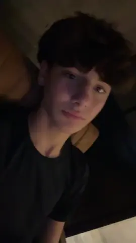 hola amigos🫡 #spanishboy #Miamiflorida🇺🇸 #teenagermoods #foryoupage #fypp 