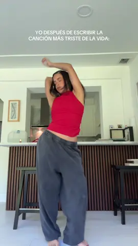 En realidad yo lloro todos los días 🫡 #hurricane #trend #cantante #parati #foryoupage 