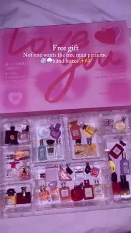 Not one?🥹#miniperfume #perfumetiktok #perfumes #parfumviral #miniperfumes 