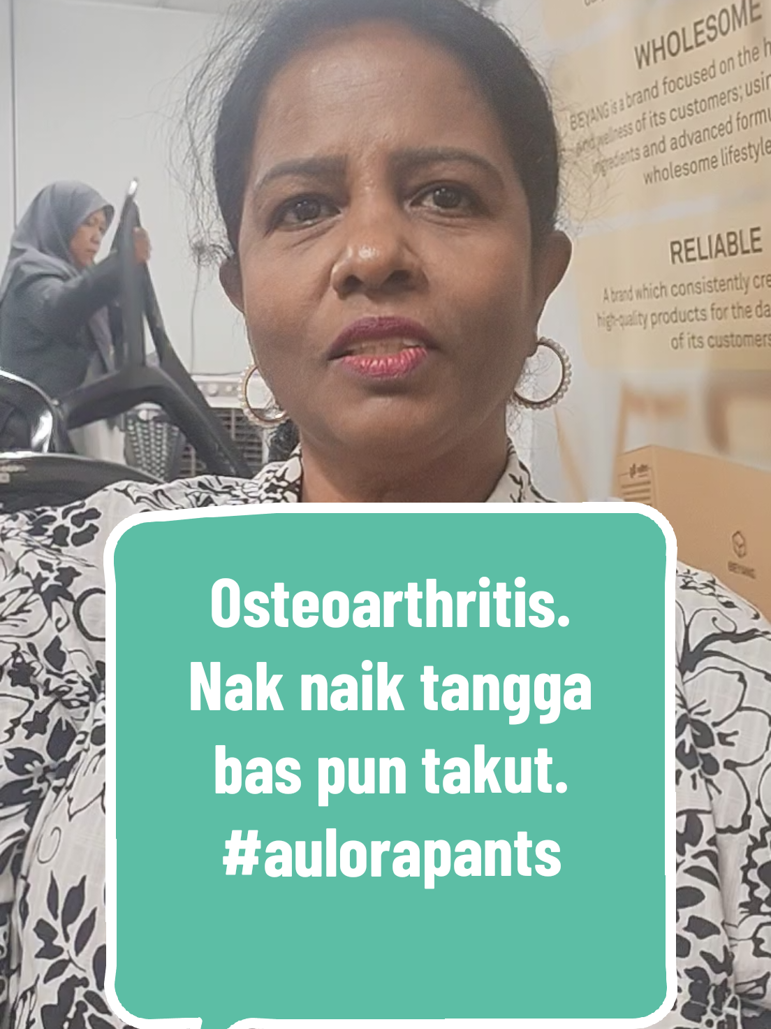 2 years ada masalah Osteoarthritis. Nak naik tangga bas pun takut. Kalau berjalan kena pakai knee guard. Nak tahu lebih lanjut macam mana Aulora Pants membantu, kontek saya. 0124146389, Cikgu Dayah. Seorang Cikgu Kimia form 6 yg resign 24 hours dan fulltime di BE INTERNATIONAL. #fyp #BEInternational #aulorapantswithkodenshi #auloraipoh 