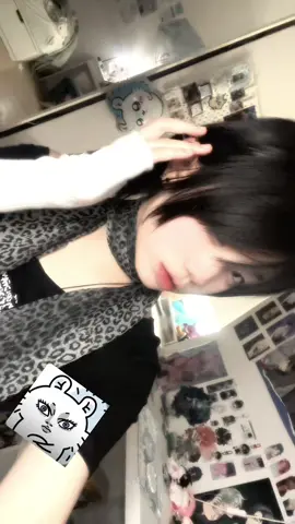 Crashing out at my hair #fyp #foryou #xyzbca #10 #shitpost #unqrui #alt #alternative #lipsync #theweeknd #houseofballoons #chinese #hair #fitcheck #jfashion #piercings #douyinmakeup #nana #makemefamous #blowthisup #idk {@irl tenma tsukasa ☆ @Mika🍰 @Elliot @𝓻𝓮𝔂~🌊🪽 @lily @☆Annie☆ }