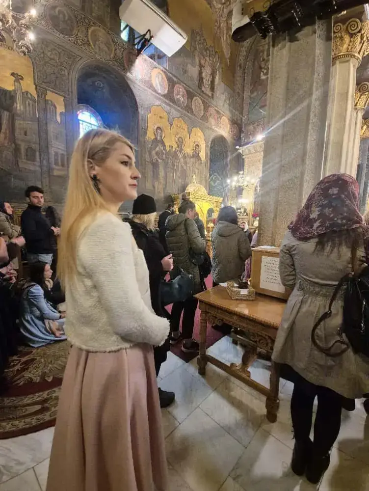 Astăzi, de Sfânta Cuvioasă Parascheva, am participat împreună cu colegul meu, deputatul Călin Groza, la slujba oficiată la Catedrala Patriarhală. Ne-am rugat pentru sănătatea tuturor românilor, pentru pace, înțelepciune și binecuvântare asupra țării noastre. A fost un moment în care am simțit cât de important este să fim aproape unii de alții și să păstrăm credința vie în inimile noastre. Sfânta Parascheva să ne ocrotească și să ne dăruiască puterea de a face bine în fiecare zi! La mulți ani celor care poartă numele Sfintei! 🙏 #credința #speranta #sfantaparascheva #rugăciune #Cluj 