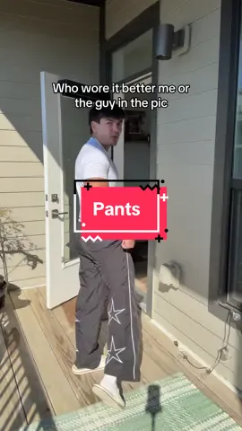 Star pattern straight leg pants ##tiktokmademebuyit ##tiktokshopfalldealsforyou ##pants ##sweatpants 