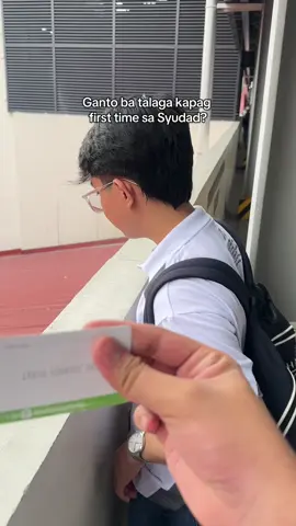 Mga probinsyano nga naman #lrt #travel #manila #card #probinsyano 