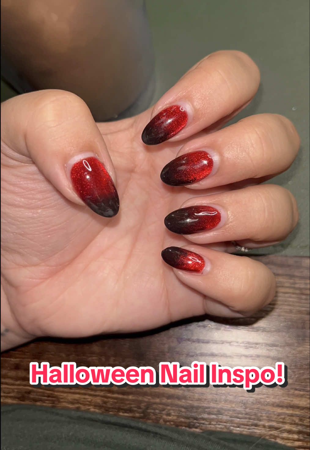 Show me those Halloween nails!! ➡️ #nailtech #halloween #halloweennails #spookyseason #nailinspo 