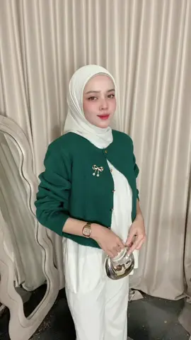 Yuh join live aku guys 🤗 #fitcheck #outfit #ootdhijab