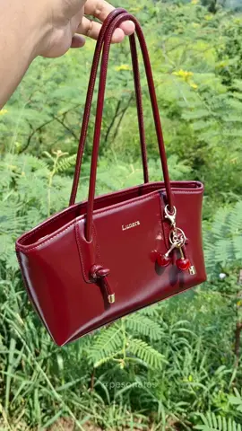cantik banget tote bag lunera, jadi andalan kalau kemana