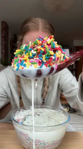 I love sprinkles!!! creds to @THEONLYIRIS for the idea :)