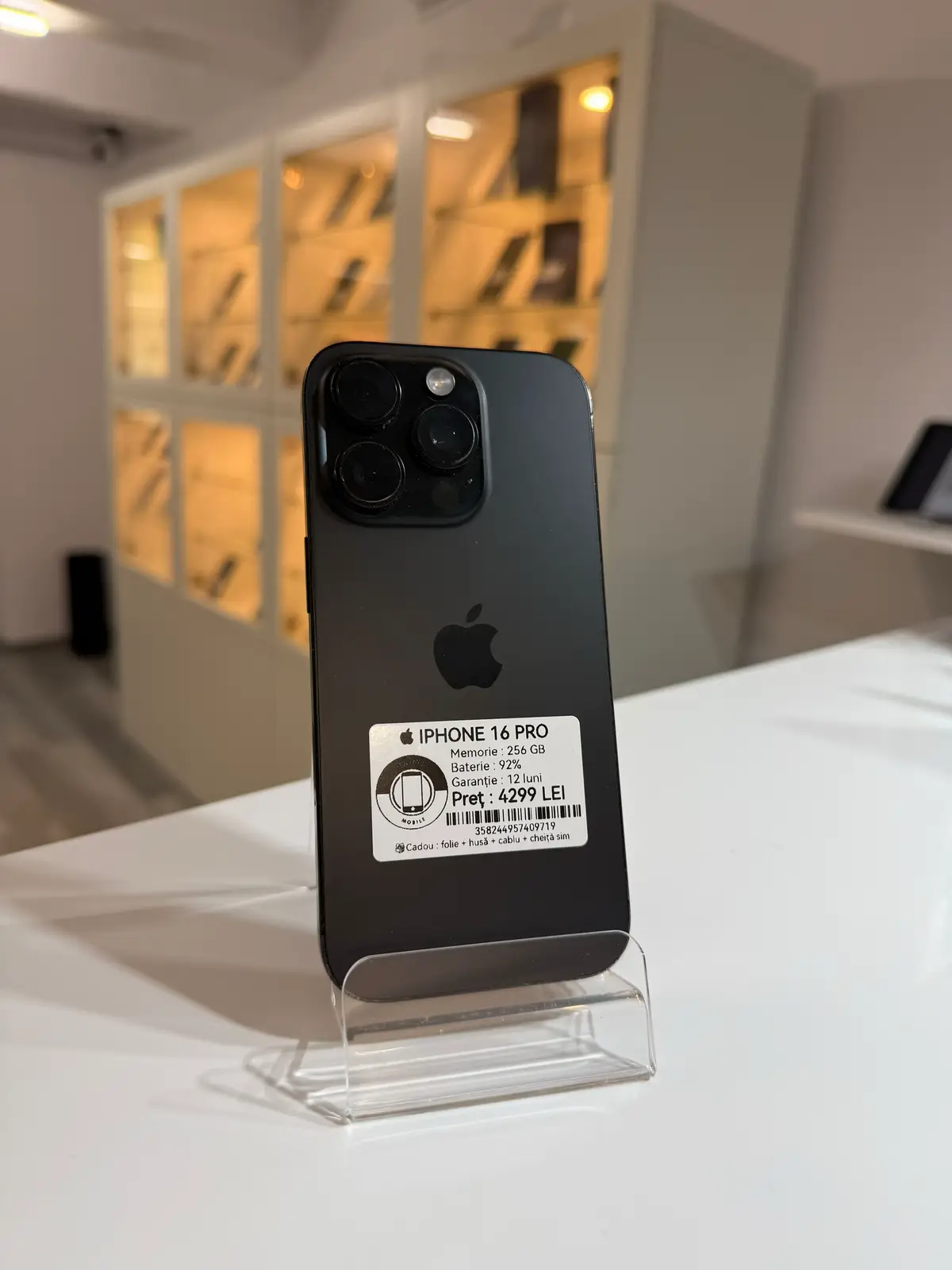 📱 A sosit un iPhone 16 Pro, iar de data asta avem doar o singură bucată disponibilă la iSpot Mobile Bistrița 💥 Telefonul este verificat complet, funcționează perfect, vine cu garanție 12 luni, factură, și cadou folie, husă, cablu și cheiță SIM 🎁 Totul merge ca la carte — baterie bună, cameră clară, performanță de top. 🔥 Este model second-hand, dar testat serios înainte de vânzare — fără conturi, fără blocaje, pregătit de utilizare imediată. 📦 Doar o bucată în stoc, și de obicei astfel de modele dispar foarte repede! 📍 Ne găsești în Bistrița, Strada Zorilor Nr. 9, la iSpot Mobile — vino repede, vezi-l pe loc și dacă îți place, îl iei direct! 💳 Poți plăti cu cardul sau chiar în rate între 4 și 60 de luni (pentru clienți angajați). #iSpotMobile #iPhone16Pro #Bistrița #iPhoneOferta #TelefoaneApple