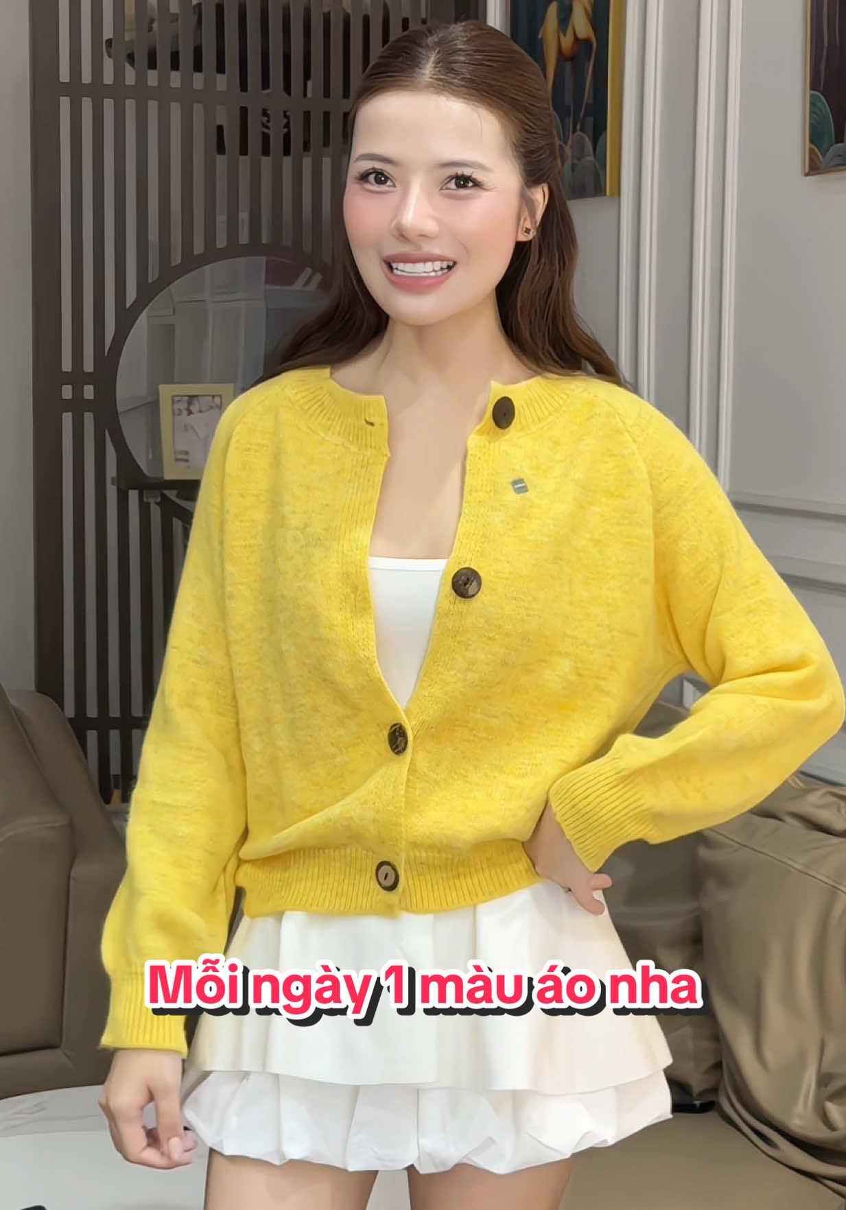 Mỗi ngày e diện 1 màu vì rẻ mà ưng lắm#linhlilom #fyp #trending #cardigan #aolen 