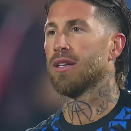só não é melhor que o Van Dijk. #fyp #defender #artofdefending #zagueiro #sergioramos 
