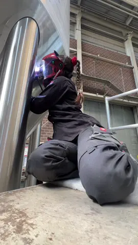 FR Jacket from @The_weldingmagician - get 10% off with Salina01 🤭 Link in bio #bluecollarbabe #welderlife #weldernation #weldinggirl #welder 