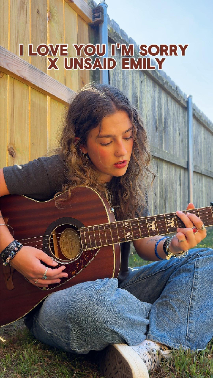 ILY I'M SORRY! ❤️‍🩹 #julieandthephantoms #gracieabrams #acousticguitar #coversong #singer
