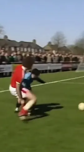 Trippy football in the 80s 👑⚽️ #trippyfootball #80s #smartairgptaibot #footballfans #sundayleaguefootball 