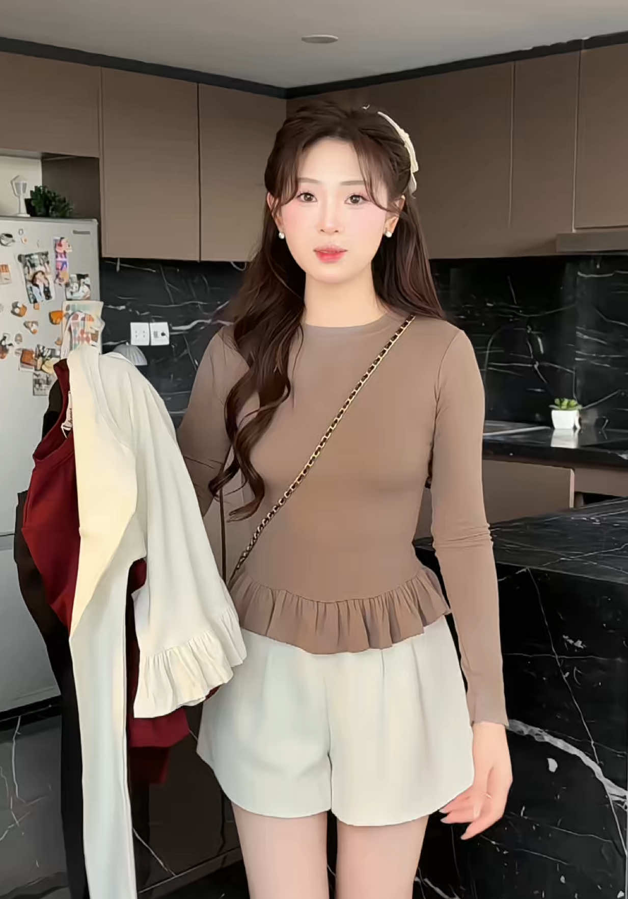 Áo thun tôn dáng không cầu kì #justdun #thoitrang #changthoitrang #fashion #reviewlamdep 