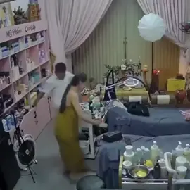 Lấy đuợc chồng yêu thuơng lo lắng sẽ đuợc là Công Chúa 👸 Lấy trúng chồng vũ phu coi như xong 😌😌 Care: Hóng Đuờng Phố