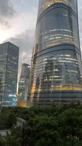 Where Dreams Touch the Sky✨  Experience Shanghai's magical transformation as darkness falls and the city becomes a galaxy of twinkling lights.  ‼️Need help planning your perfect night tour? Contact me for customized itineraries!   #Travel #TravelTips #China #Shanghai #Nightscape