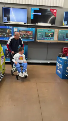 I’m so happy at Walmart I found …  . . . @Walmart #fnaf #actionfigures #jazwares @Jazwares #k3vingabor #foryoupage 