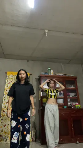 1st take #tiktokdance #makeitvirаl #fyp #dance 