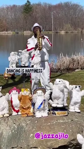 💥Something to brighten your day 💃🕺😁……………………………..  Thanks for the love , viewing, Follows and comments 🙏❤️ from @jazzajilo and Crew . With love . 💃🕺Dancing is Happiness 😁 . Song by Michael Jackson don’t stop till you get enough.🪩 Thank you .