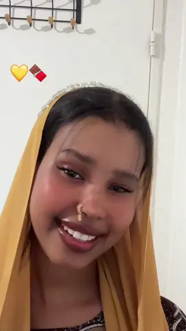 #somalitiktok #muqdishotiktok🇸🇴🇸🇴❤ #fouryou #ciyaalxamar #ciyaalxamar 💛🍫