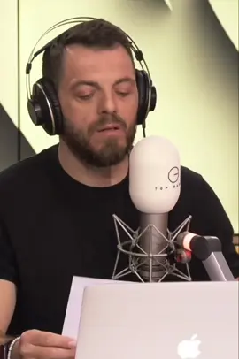 Nëse je grindur me dikë që vërtetë e do, gjej shtegun për t’u kthyer tek ai njeri. Jeta është tepër e shkurtër. Ne strukemi pas intatit sikur ai të ishte një mburojë. Sikur të paturit të drejtë të vlente më shumë sesa prania e tyre në jetën tonë. Presim që ata të kërkojnë falje të parët. Përdorim heshtjen për 