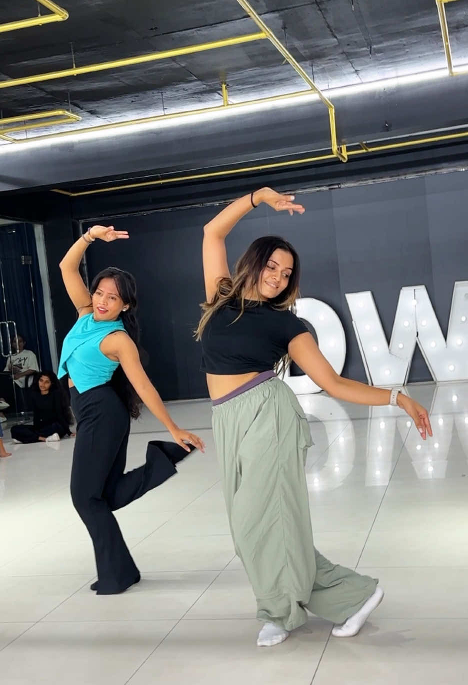 🪬Obsessed with Denathi akki’s @Denathi Pussegoda dance moves 💞 Every step inspires me to move with more heart and passion 💃❤️ @Ranga Madushan thank you so much for this video aiyaa♥️@IDW SRI LANKA @danceinspirelk  #YimiYimi #DanceWithDenathiAkki #DanceVibes #ReelItFeelIt #SriLankanDancer #ViralDance #DanceInspiration #FeelTheBeat #ChoreoVibes #TrendingNow #fyp #foryou #viral #trending #onemillionaudition 