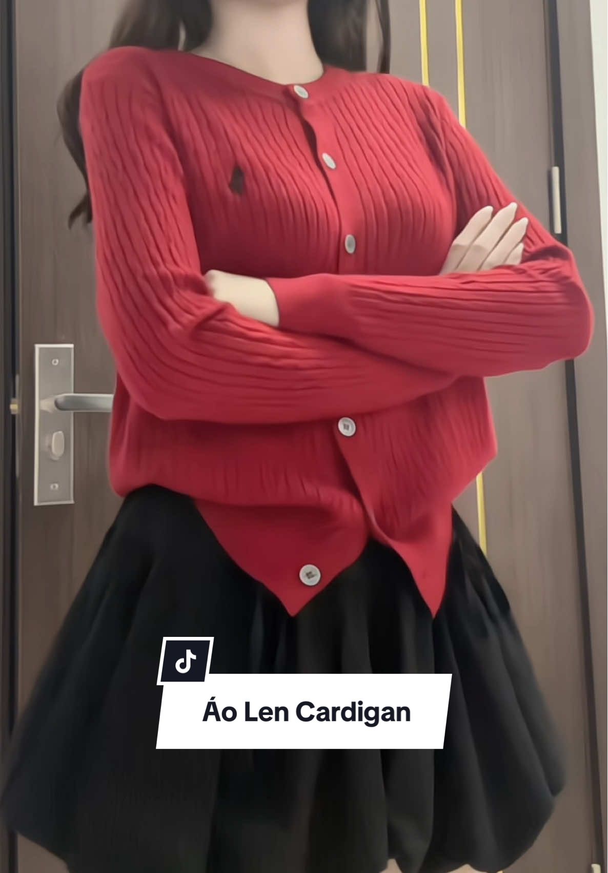 Áo len cardigan thêu hình 🌹#xuhuong #nganthanthien #vairal #aocardigan #aolen 