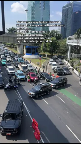 aku, bukan prioritas.                                #14oktober 