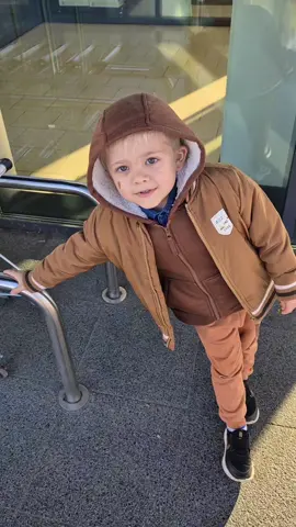 No są rzeczy ważne i ważniejsze 😉 Olkowi nie wiele na kolację potrzeba 😀 Co można kupić za 20 zł? 😉 #pieniądze #zakupy #dziecko #słodziak #eksperyment 