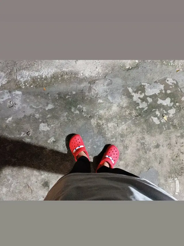 美丽的花朵终究会凋谢 如果你说你爱他们但不保留他们，爱情就会结束。” ”hoa đẹp rồi hoa cũng tàn nói yêu mà không biết giữ thì tình cũng tan.
