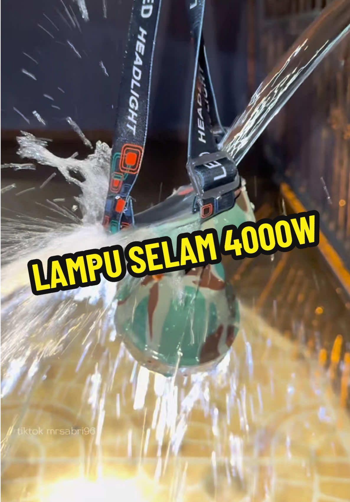 Model ni boleh selam air cahaya boleh ejas nak terang or malap.. 4000w tahan 8-9jam #headlamp #lampukepala #diving #waterproof 